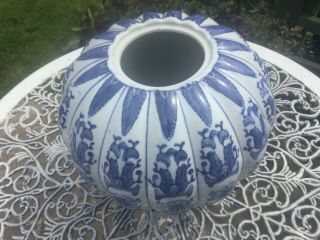 Vintage Chinese Blue White Porcelain Pumpkin Ribbed Jar / Vase 8 " High 9.  5 " Dia