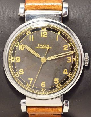 V.  Rare military 35 mm Vintage Doxa Antimagnetic with two tone dial 3