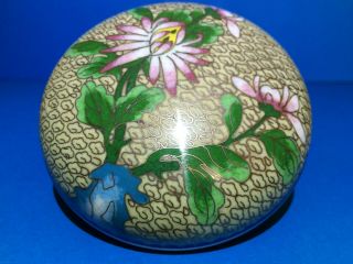 A Good Antique Chinese Cloisonne Circular Box and Cover,  Ching / Early Republic 4