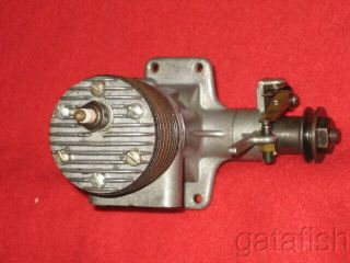 1 VINTAGE ATWOOD CHAMPION 61 GAS SPARK IGNITION MODEL AIRPLANE ENGINE 3
