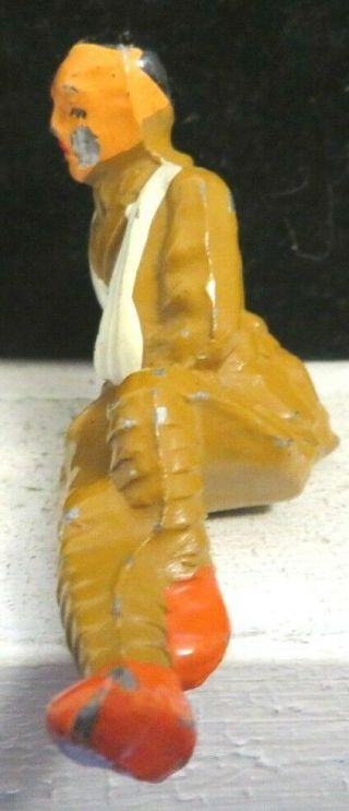 Vintage Barclay Lead Toy Soldier Sitting Wounded Arm In Sling B - 085 3