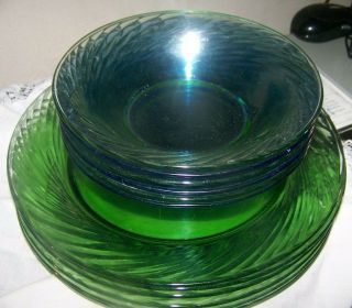 12 VINTAGE Pyrex Cobalt Blue - GREEN - - BOWLS & DINNER PLATES Glass Swirl Festiva 7