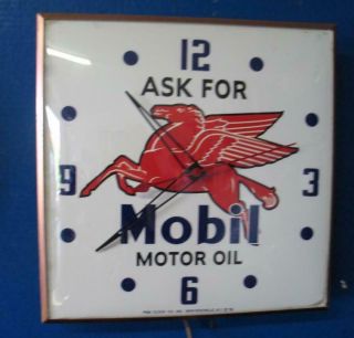 Vintage Pam Lighted Advertising Ask For Mobil Motor Oil Clock