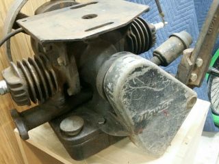 Vintage Maytag 72 Twin Cylinder Hit & Miss Engine Wico magneto 7