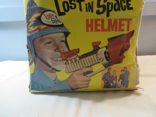 Vintage 1966 LOST IN SPACE Remco HELMET & Signal Ray Gun Box Only 2