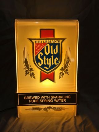 Heileman’s Old Style Lighted Beer Sign - Vintage.  Incredible.