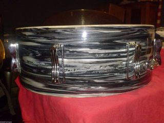 Vintage Ludwig Jazz Festival Snare - Black Oyster Pearl Ringo Starr Beatles 4