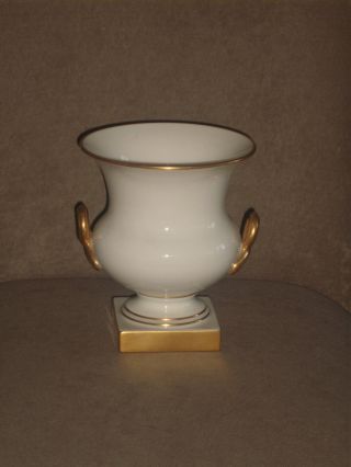 Rare Vintage Lenox Ivory Vase Urn Gold Twisted Handles,  Base &trim Old Blue Mark