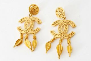 Chanel Vintage Large Coco Mark Cc Logo Earrings Clip - On Gold 22986 B481