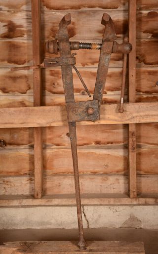 Antique Vtg Columbian Blacksmith Post Vise Tool 4 - 3/4 " Jaw 6 " Opening 50 Pounds