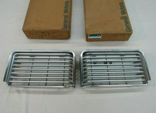 Nos 1972 Oldsmobile Olds Cutlass F85 455 350 L/r Front Grille Gm 410796 231337