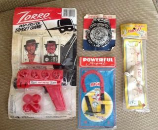 Vintage 1991 Gordy Zorro Pop - Pistol Target Game Plus Dime Store Toys,  60 