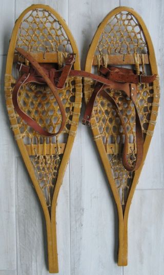 Vintage Wooden Snowshoes 8 1/2 X 29 1/2 Small Child Lady Size Cabin Decor
