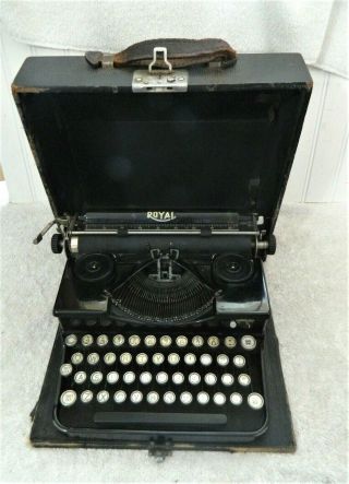 Vintage 1927 - 28 Royal Portable Model P Typewriter W/ Case White Glass Keys