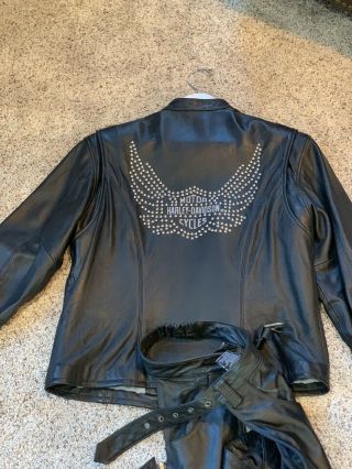 Harley Davidson Women’s Vintage Leather Jacket,  Chaps,  Gloves,  Belt Outfit.  S/m