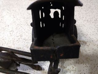 Vtg Cast Iron Metal Amish Horse Drawn Buggy Carriage Wagon with Driver,  and Kids 4