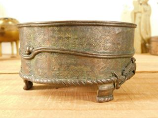 Unusual Antique Chinese Bronze Footed Jar Vessel Tripod Censer 3