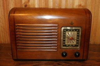 Vintage Emerson Tube Radio Model Dq398
