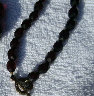 Vintage ART DECO Carved Faceted Cherry AMBER Bead BAKELITE NECKLACE 28 4