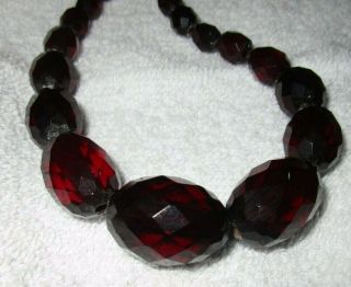 Vintage ART DECO Carved Faceted Cherry AMBER Bead BAKELITE NECKLACE 28 6