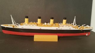Rare R.  M.  S Titanic Break - Away Toy Boat Submersible Model