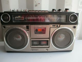 Vtg Sanyo Boombox Ghetto Blaster Radio/cassette