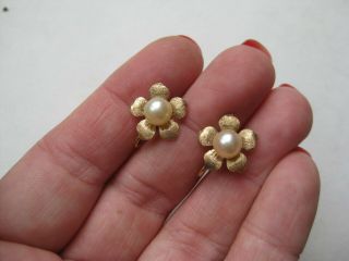 Vintage 14k Gold Flower 6.  3mm White South Seas Pearl Screwback Earrings 4.  2g 7