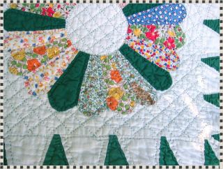 Vintage ALL Handmade Dresden Plate Feedsack Quilt 80 