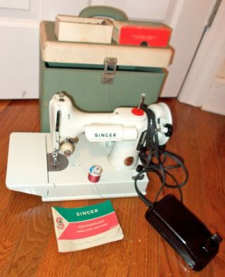 Vintage Singer Featherweight Portable Electric Sewing Machine - Model 221 -