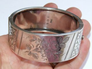Beautifully Detailed 1933 Solid Sterling Silver Bangle,  Large & Heavy Example