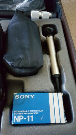 Vintage Sony AVC - 3260 Video Camera Television TV w Case Tripod Lens Microphone 3