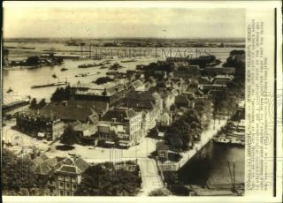 1940 Press Photo Aerial View Of Dordrecht,  In The Netherlands - Hca45493