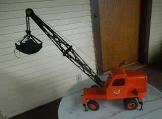 Vintage Doepke Construction Unit Crane With Clamshell Bucket 2700