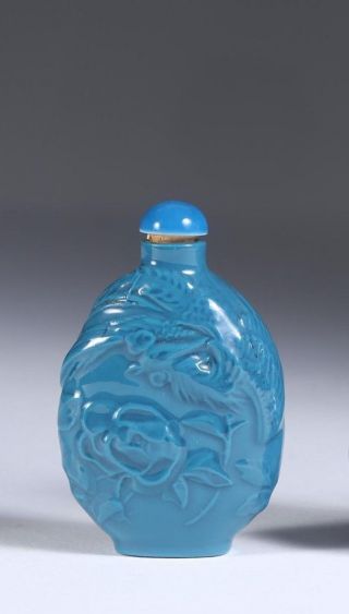 China Chinese Turquoise Porcelain Snuff Bottle W/ Relief Phoenix Ca 19 - 20th C