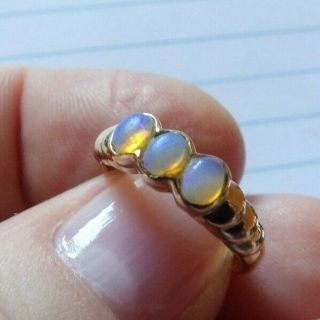 Vintage 9 Carat Yellow Gold Ornate 3 Opal Stone Set Band Ring Size I Ycl89