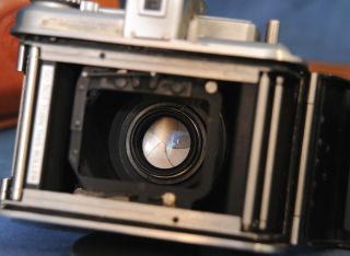 Vintage Kodak Medalist II - with case - Needs TLC 8