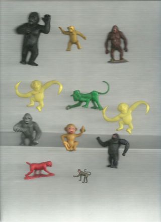 11 Vintage Apes,  Monkeys,  Gorillas Plastic Play Set Figures Marx,  Lido,  Auburn,
