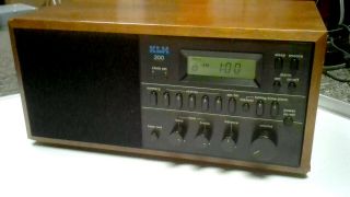 Vintage Klh 200 Am/fm Stereo Alarm Clock Walnut Cabinet