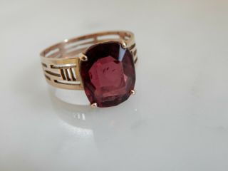 A Antique 9ct Gold Large Oval 4.  00 Carat Purple Gemstone Ring