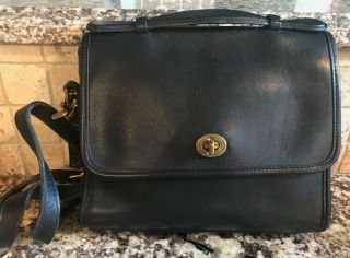 Coach Vintage Court Black Leather Crossbody Bag Handbag 9870 Made In U.  S.  A.