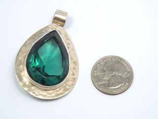 Vtg Taxco Mexico Hammered Sterling Silver Border & Faceted Green Glass Pendant 6