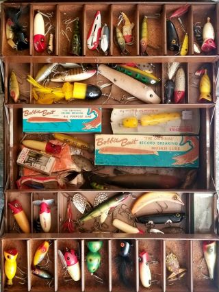 Vintage Park Metal Tackle Box - Full Old Fishing Lures,  Musky,  Bass,  Etc.  Nr
