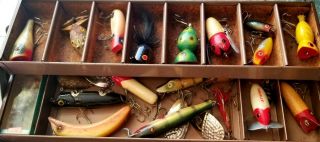 Vintage Park Metal Tackle Box - Full Old Fishing Lures,  Musky,  Bass,  etc.  NR 5