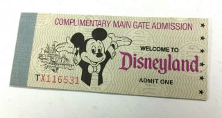 Vtg Complete 1981 Disneyland Courtesy Guest Full Ticket Book Admission Mickey E