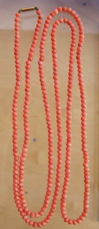 GORGEOUS ANTIQUE REAL CARVED CORAL BEAD FLAPPER LENGTH NECKLACE 25g 2