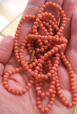 GORGEOUS ANTIQUE REAL CARVED CORAL BEAD FLAPPER LENGTH NECKLACE 25g 5