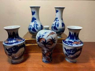 Chinese Ducai White & Blue Porcelain Bottle Vase Set Of 5 Doll House Size 3.  5 "