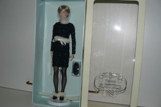 Franklin Princess Diana Vinyl Doll Dressed In Rare Blue Lace Dress W