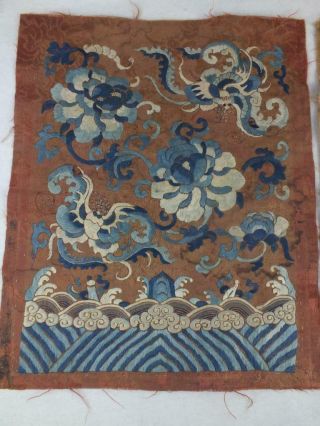 TWO 19TH C CHINESE SILK EMBROIDERIES 3