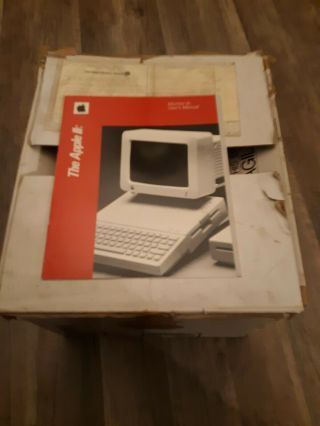 Vintage Apple IIc 2c Model A2S4100 Computer With Monitor And Stand 11